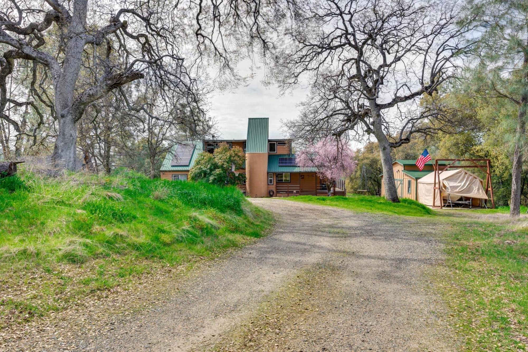 Auberry Home In Sierra National Forest With Fire Pit Exterior photo